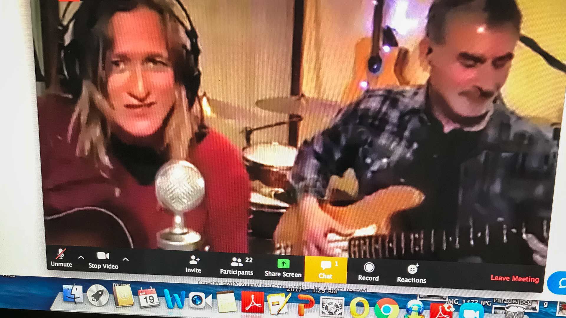 HouseConcert2-story.jpg